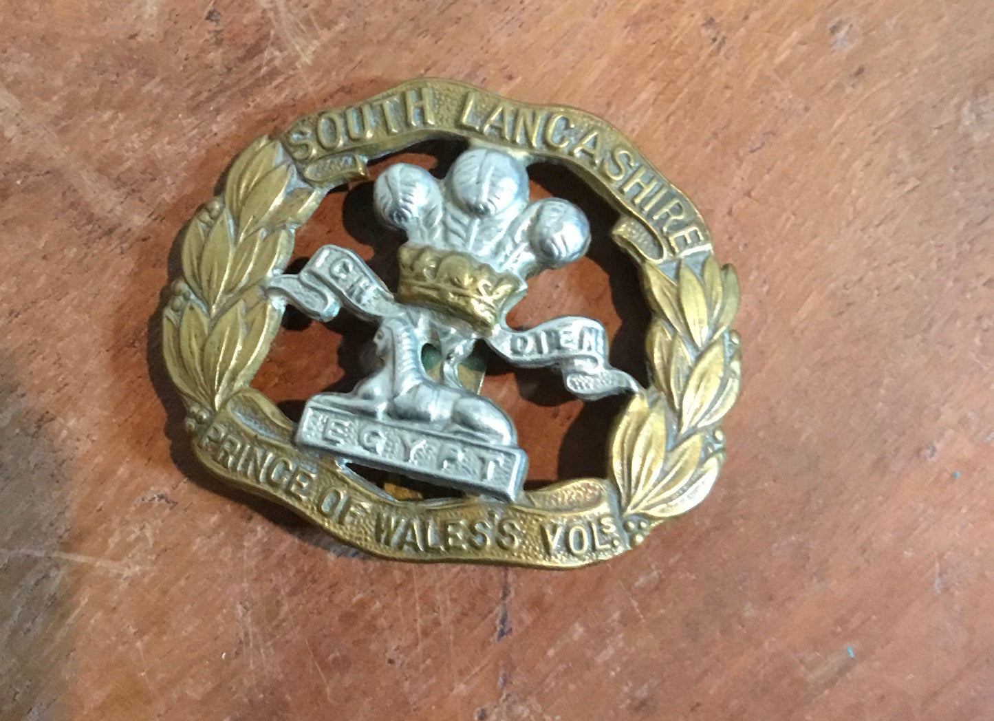 South Lincolnshire Prince of Wales volunteers hat badge