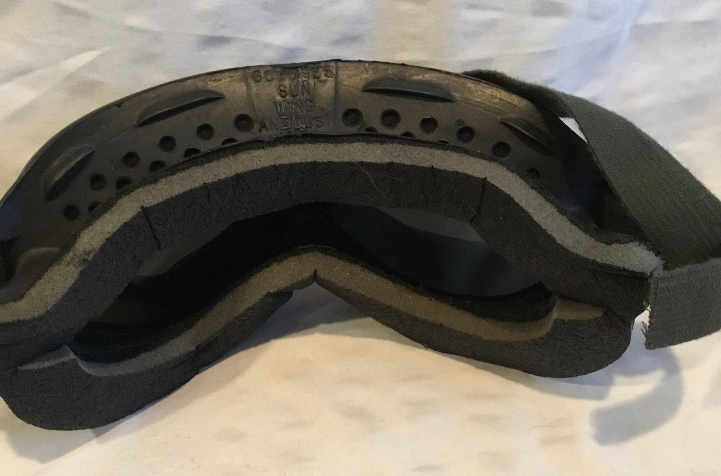 Military wind and dust goggles