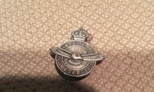 WW11 RCAF Royal Canadian Air Force Reserve Lapel Pin.