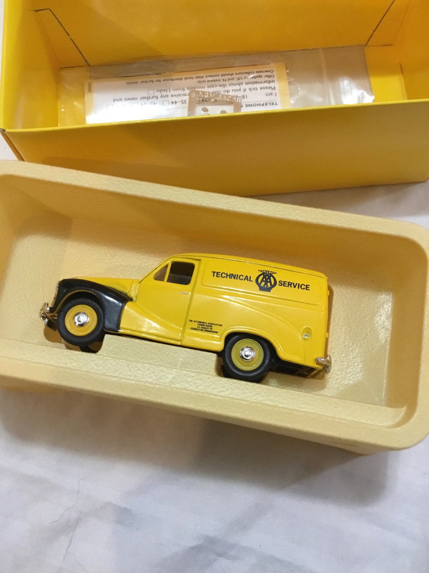 Vanguards Austin A40 Van , 1:43 Scale