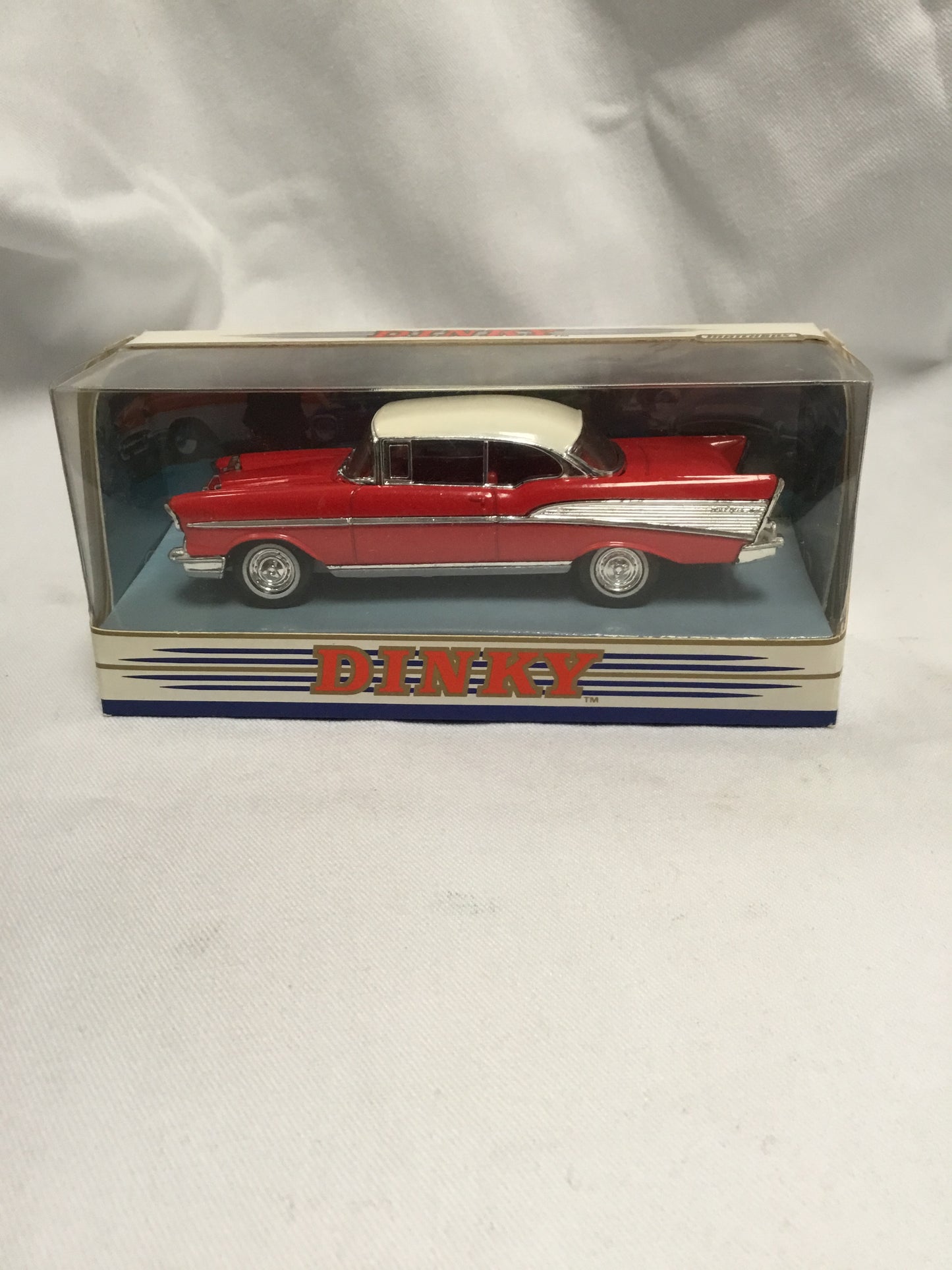 Dinky Chevrolet Belair 1957 inbox