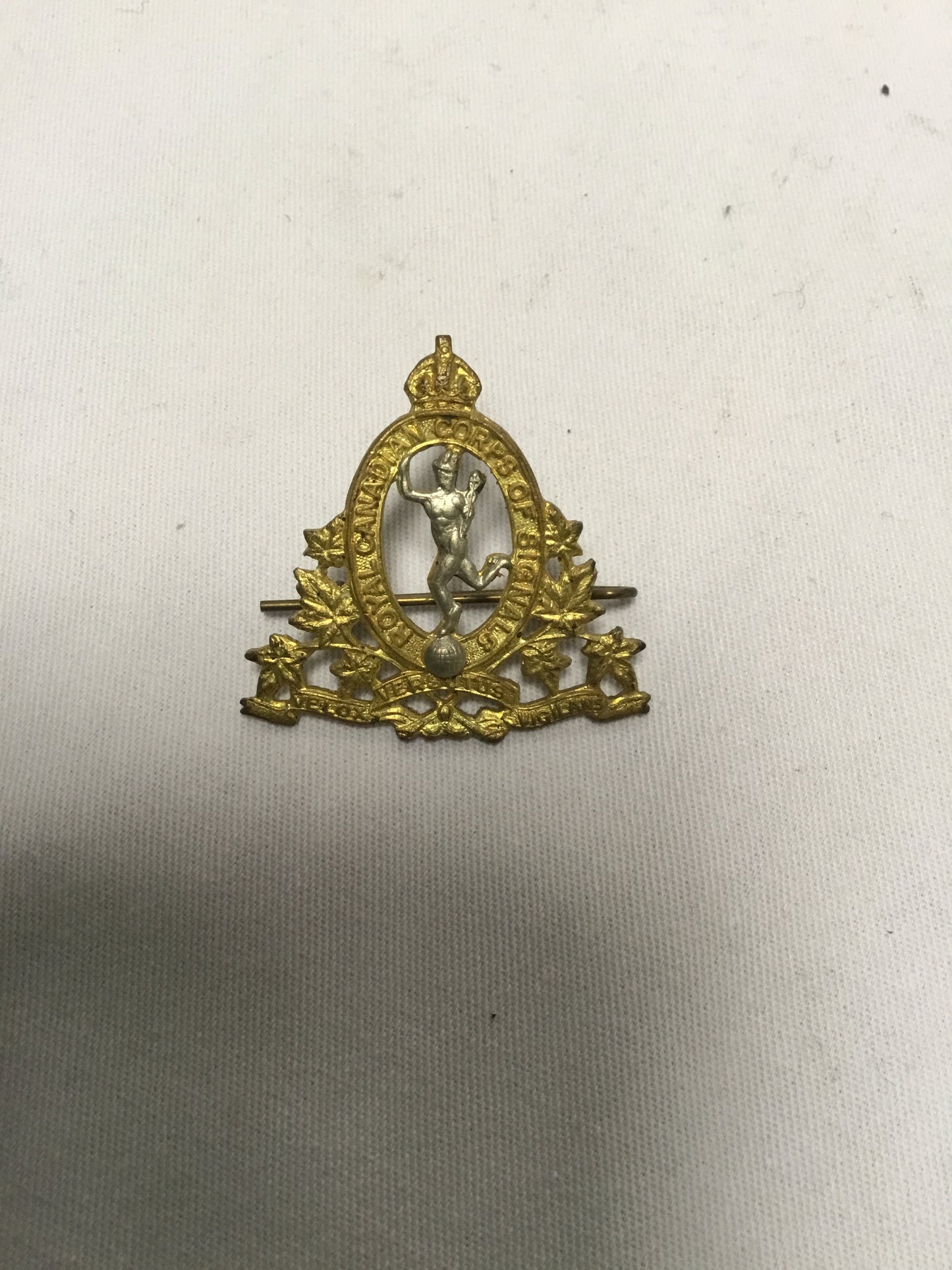 Royal Canadian corps of signals ,hat badge , Kings Crown