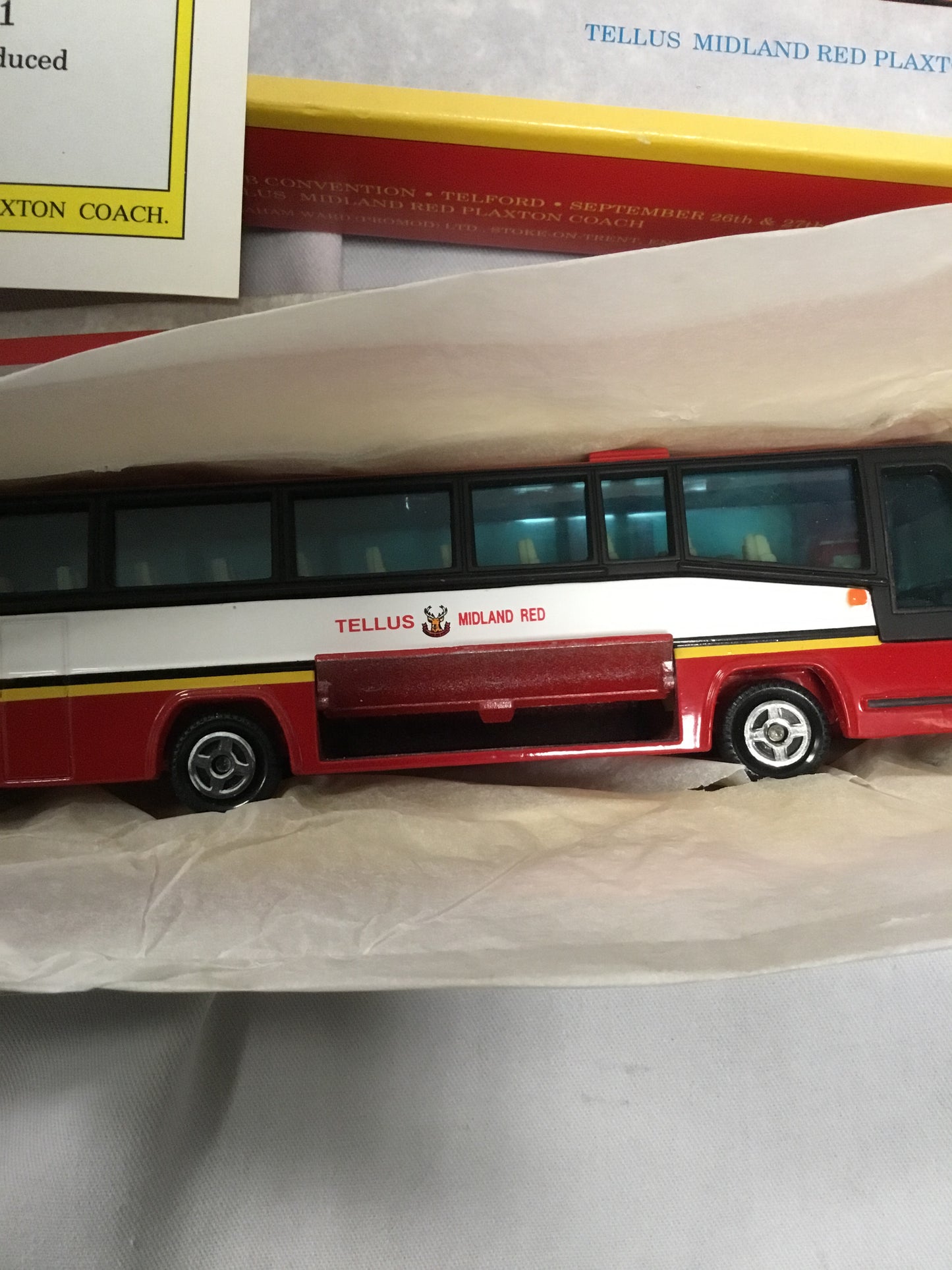 Corgi Tellus Midland Red Plaxton Coach /bus