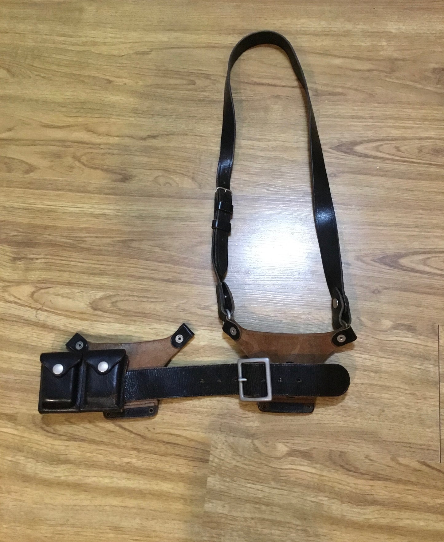 Black Sam brown belt with Clip pouch