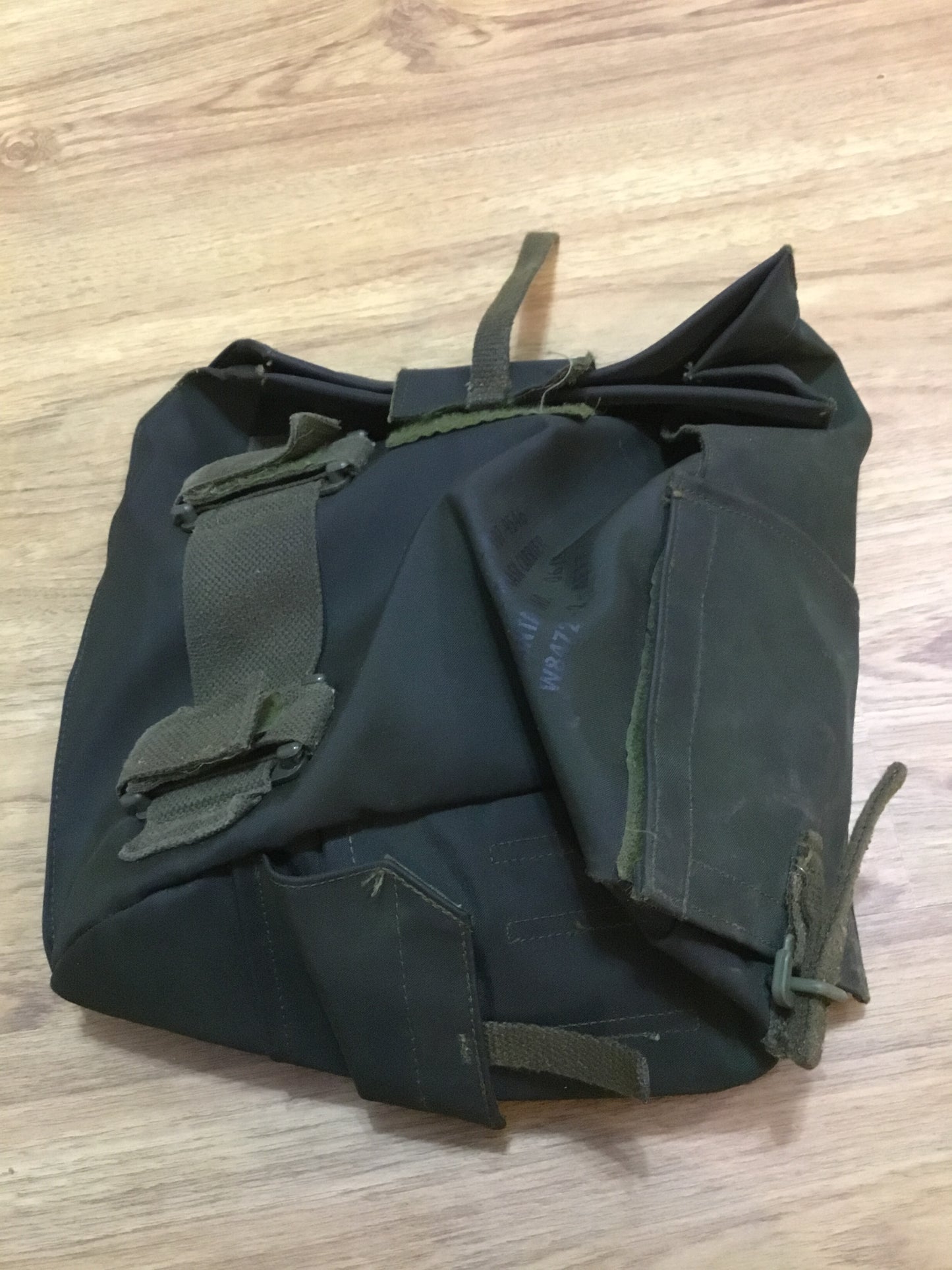 Canadian military respirator /gas mask bag – Roy's Army Surplus ...