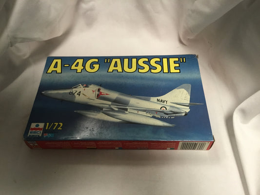 Vintage A-4G Aussie model kit 1/72 Scale